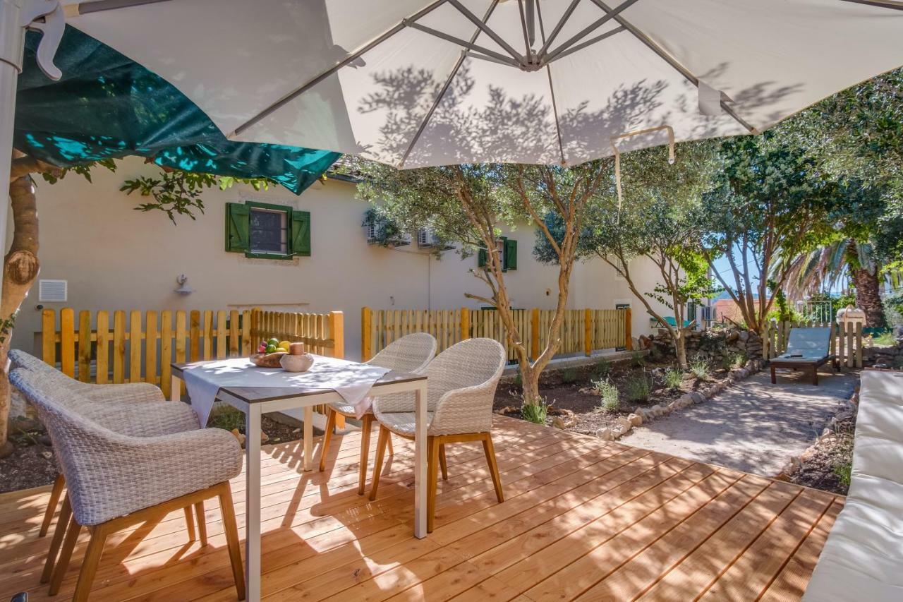 말리로시니 Casa Rustica 아파트 외부 사진